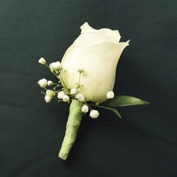 prom simple-boutonniere